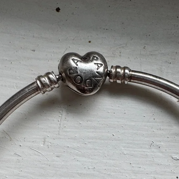 Pandora Silver Heart Charm Bracelet - Picture 2 of 3